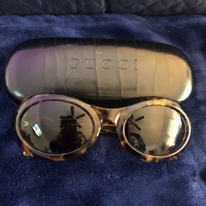 Authentic Vintage Gucci Sunglasses GG2400 - Tortoise Shell